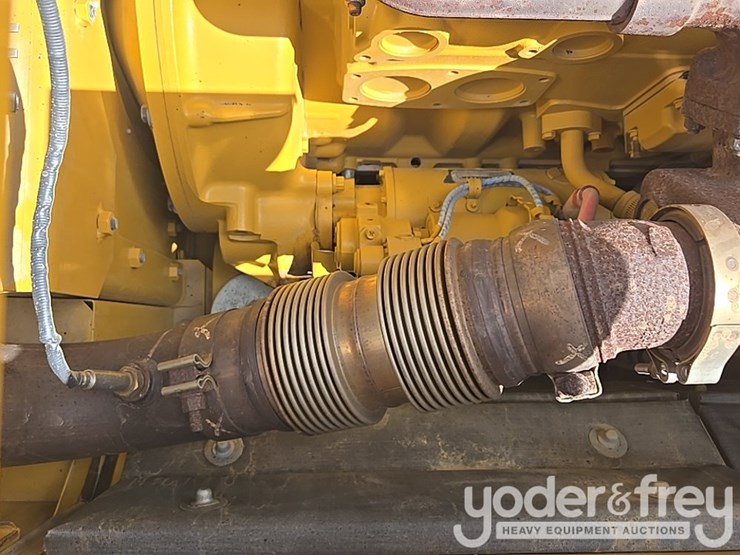 2019-caterpillar-336-image-57