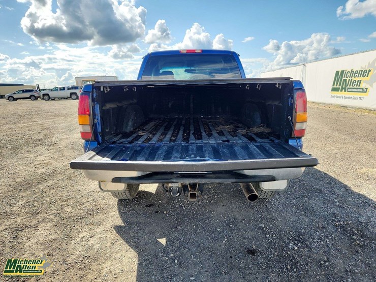2003-gmc-sierra-2500-image-20
