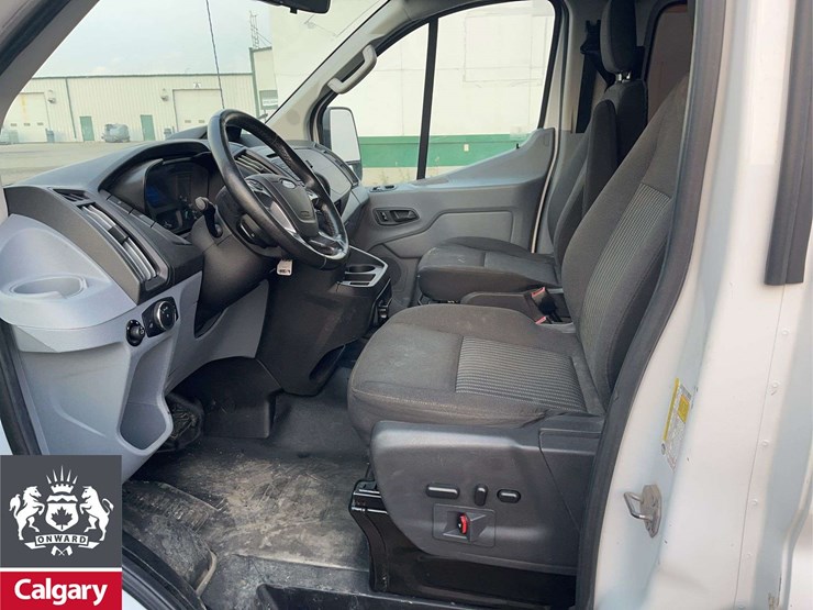 2017-ford-transit-image-14