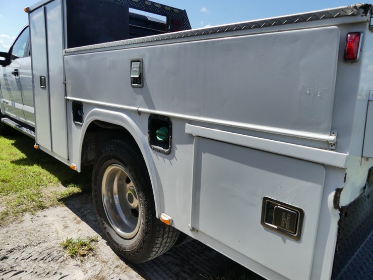 2017-ford-f350-xl-image-9