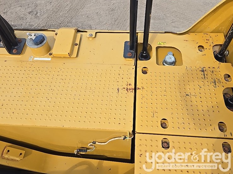 2019-caterpillar-336-image-64