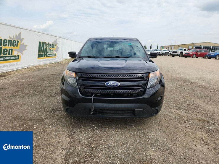 2015-ford-explorer-image-21