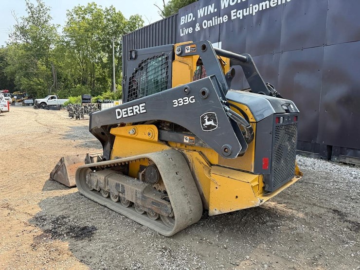 2019-deere-333g-image-2
