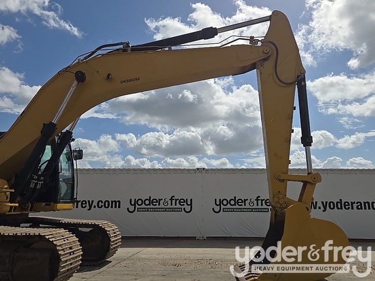 2019-caterpillar-336-image-27