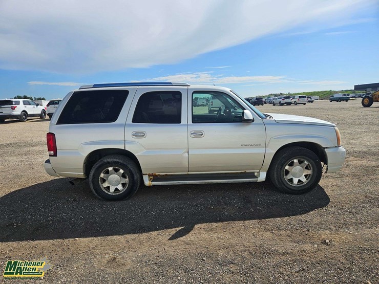 cadillac-escalade-image-29