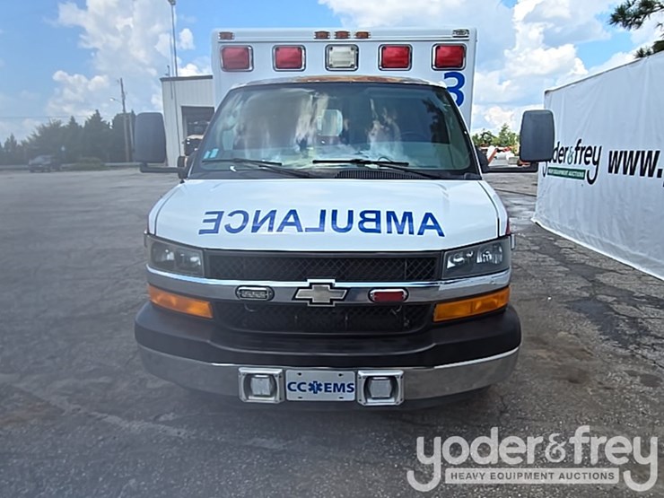 2010-chevrolet-3500-image-8