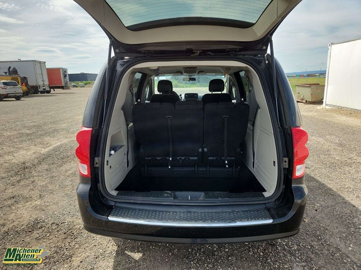 2016-dodge-grand-caravan-se-image-5