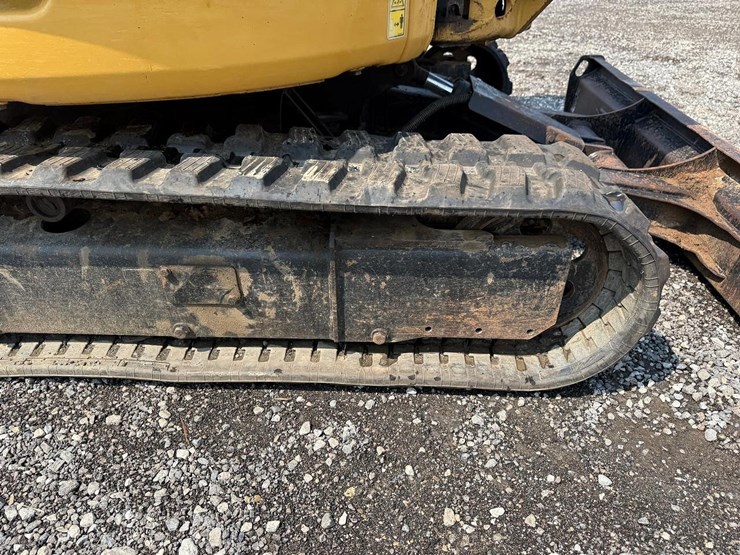 caterpillar-305-image-13