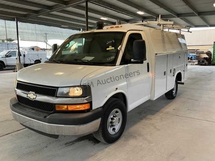 2013-chevrolet-express-3500-image-4