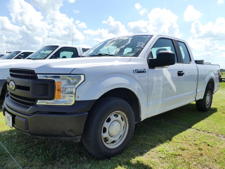2019-ford-f150-xl-image-2