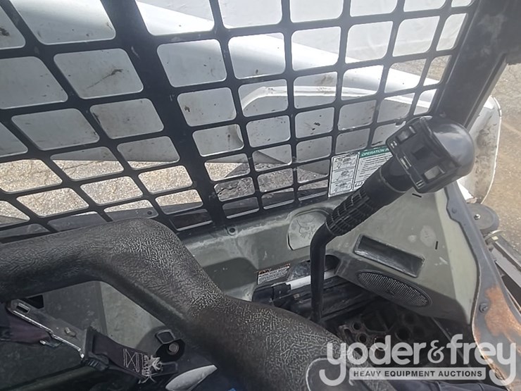 2015-bobcat-s770-image-26