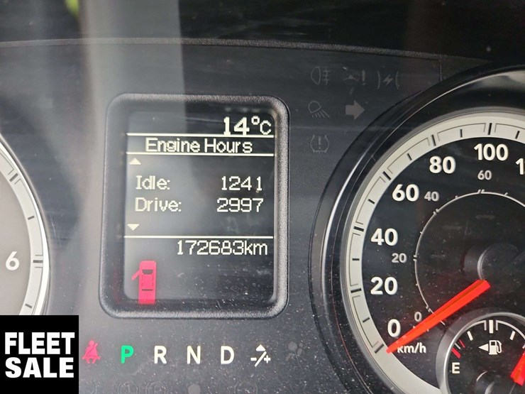 2015-dodge-1500-image-26