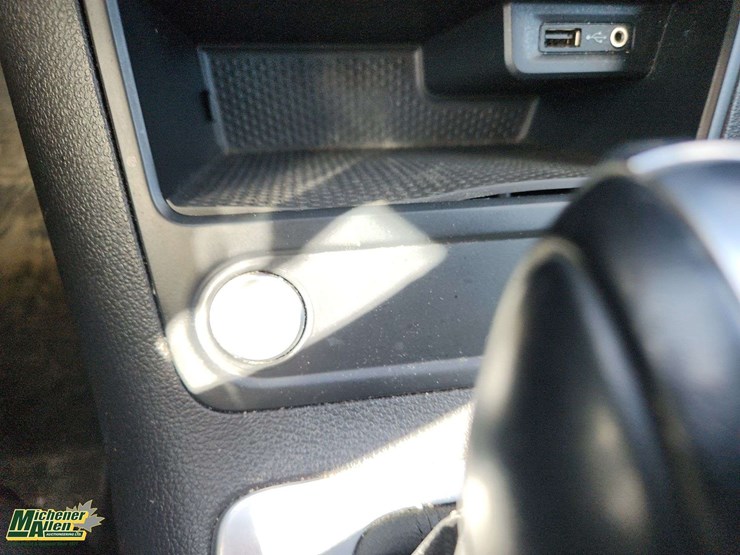 2016-volkswagen-tiguan-image-28