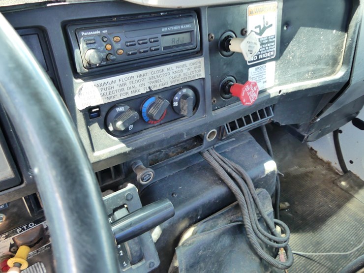 2001-international-4800-image-17