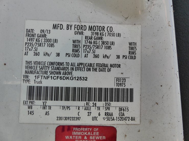 2013-ford-f150-xl-image-14