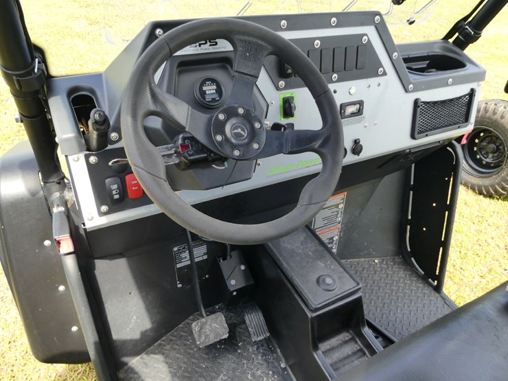 2023-landmaster-ev-image-13