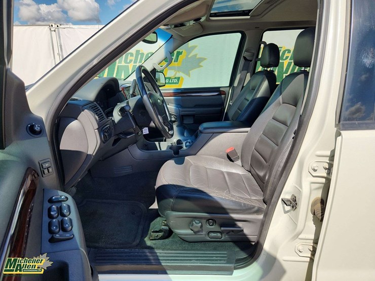 ford-explorer-image-10