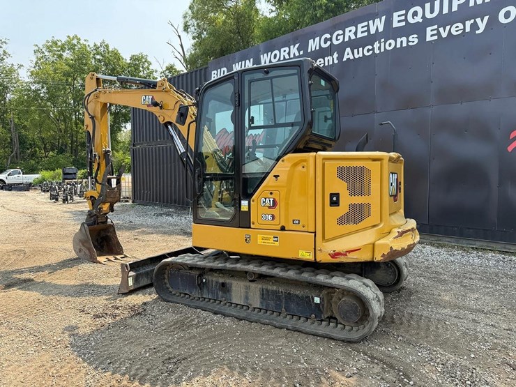2023-caterpillar-306-cr-image-2
