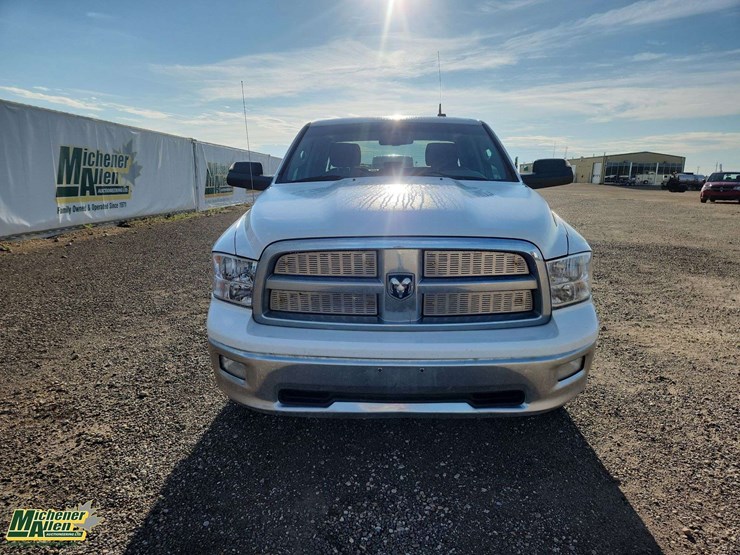 2012-dodge-1500-image-8