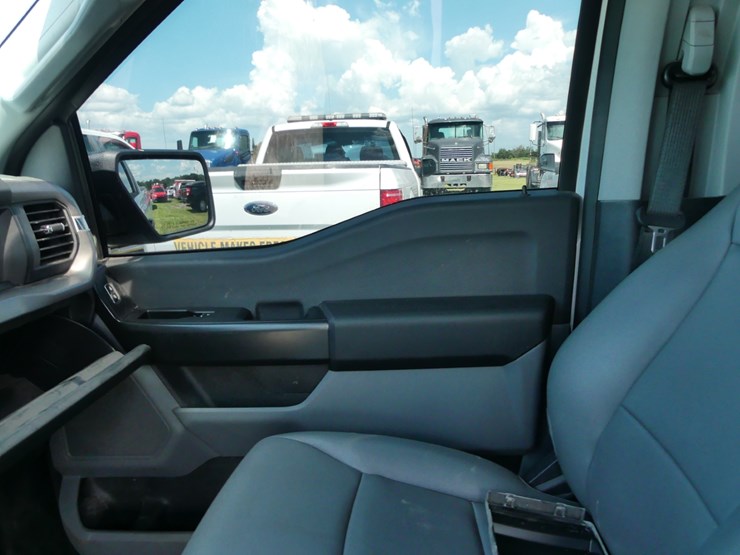 2024-ford-f150-xl-image-10
