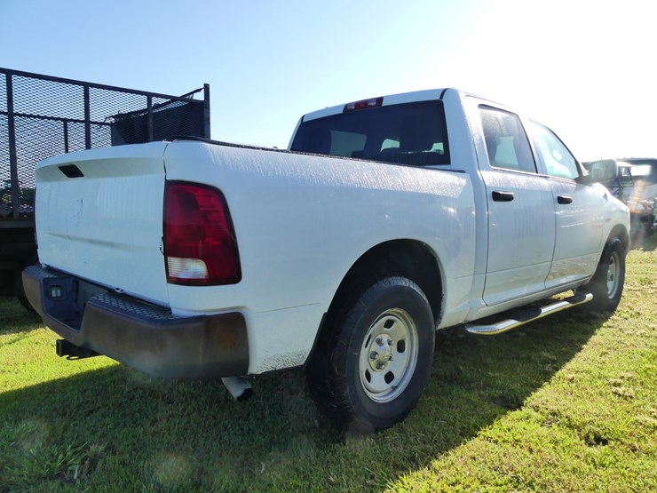 2016-dodge-ram-1500-image-3
