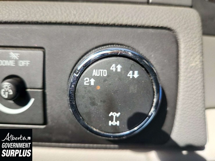 2008-chevrolet-tahoe-image-22