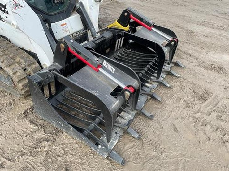 wildcat-72"-heavy-duty-skid-steer-skeleton-grapple-w/-teeth-image-3