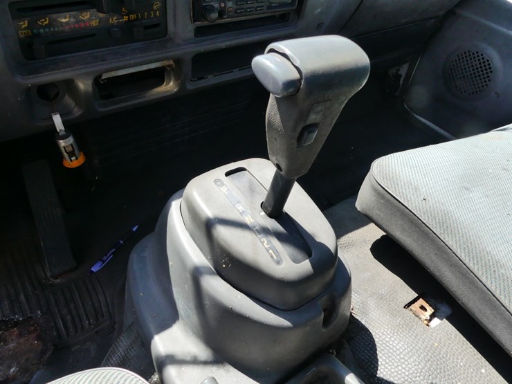 1999-gmc-3500-image-13