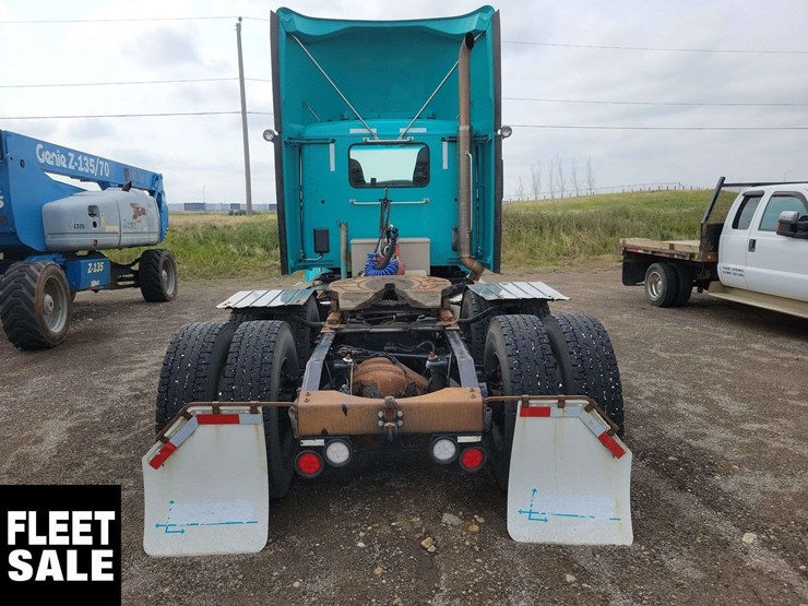 2018-peterbilt-579-image-8