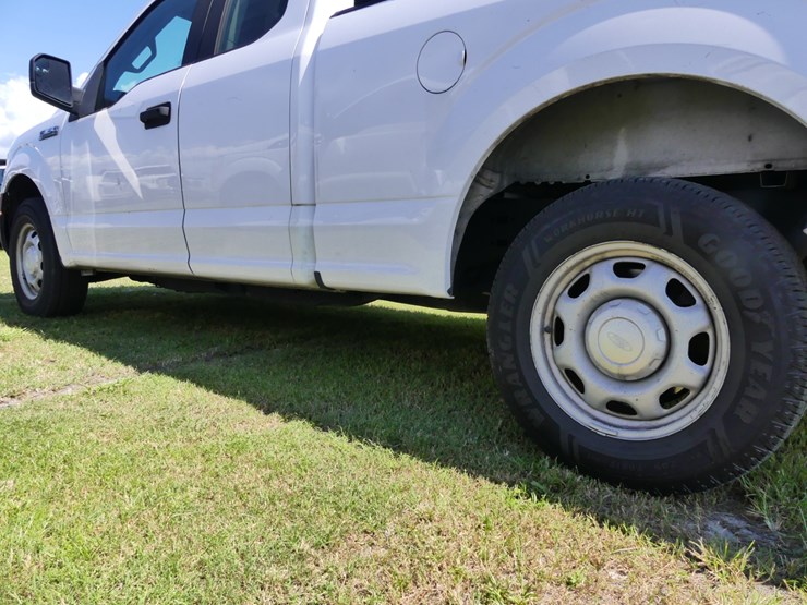 2019-ford-f150-xl-image-5