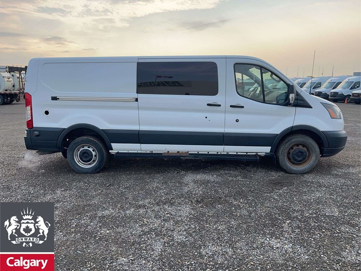 2017-ford-transit-image-8