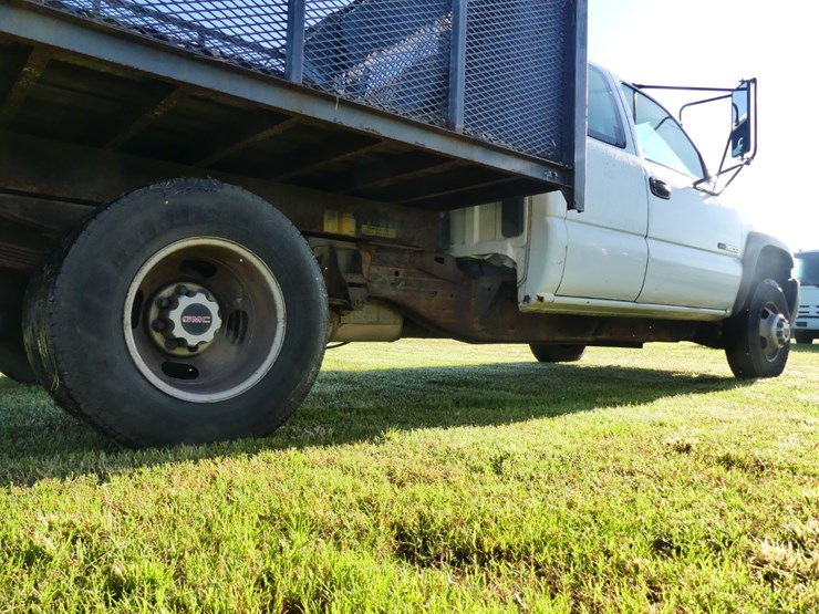2005-gmc-3500-image-6