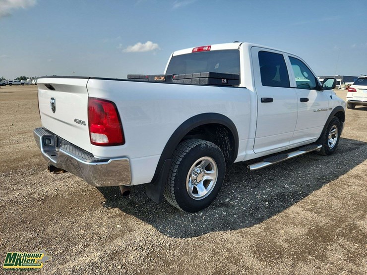 2012-dodge-1500-image-4