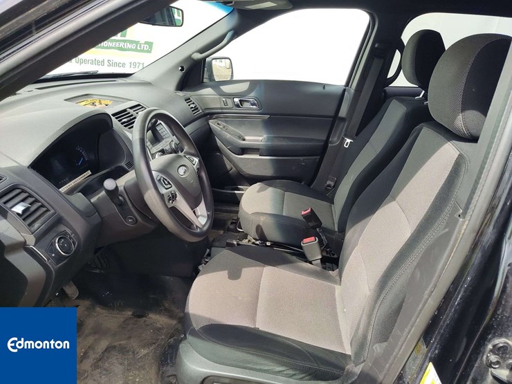 2014-ford-explorer-image-21