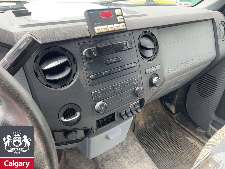 2015-ford-f550-image-16