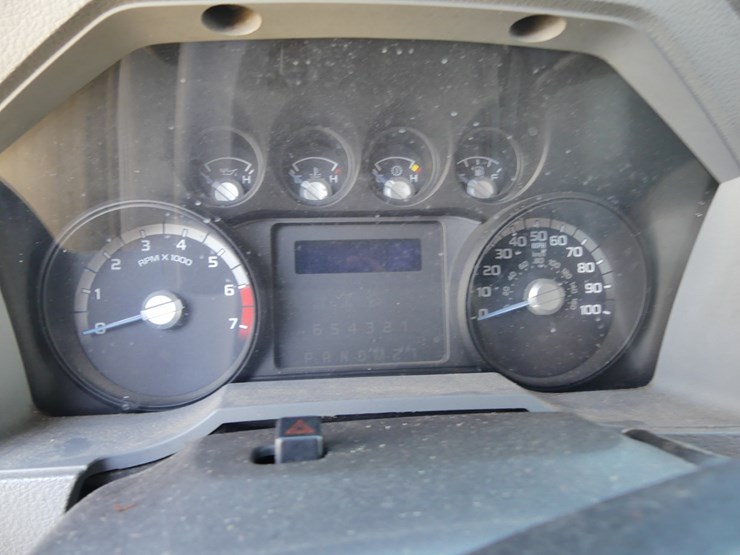 2011-ford-f250-xl-image-19