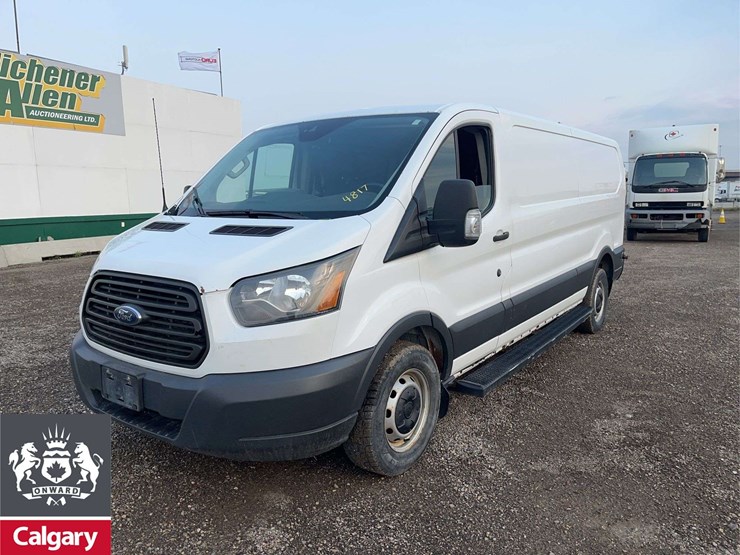 2017-ford-transit-image-1