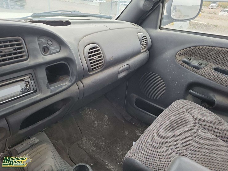 2001-dodge-ram-1500-image-21
