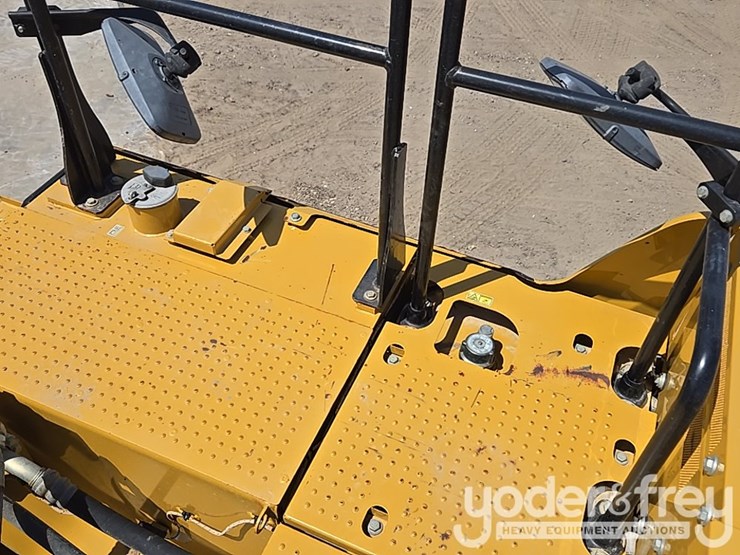 2019-caterpillar-336-image-61