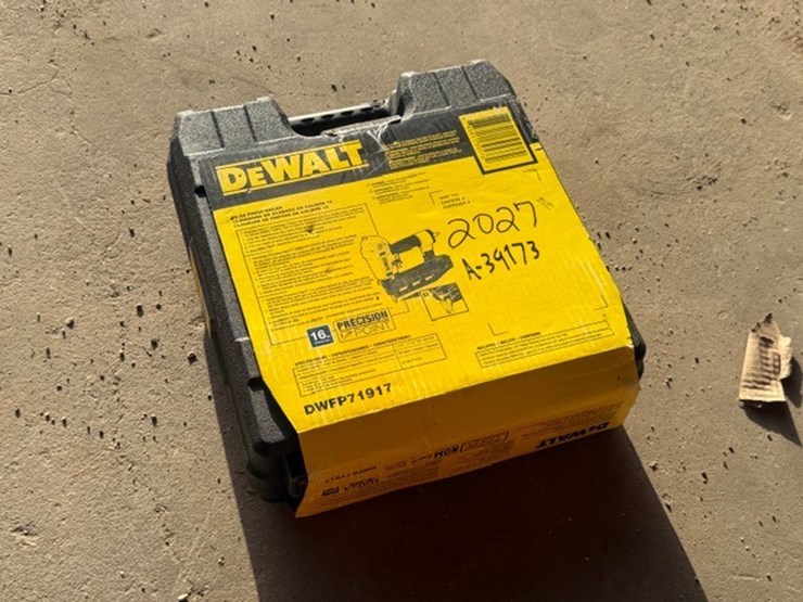 #2027-•-dewalt-16-gauge-finish-nailer-image-9