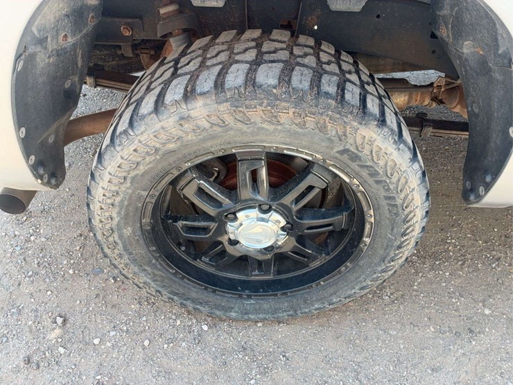 2010-toyota-tundra-image-44