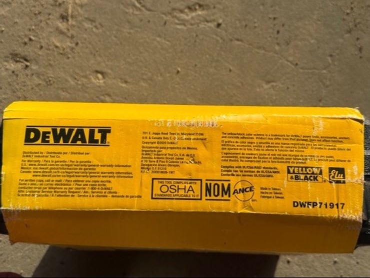 #2027-•-dewalt-16-gauge-finish-nailer-image-15