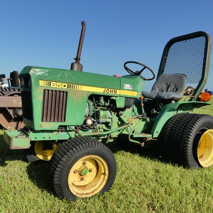 JOHN DEERE 650