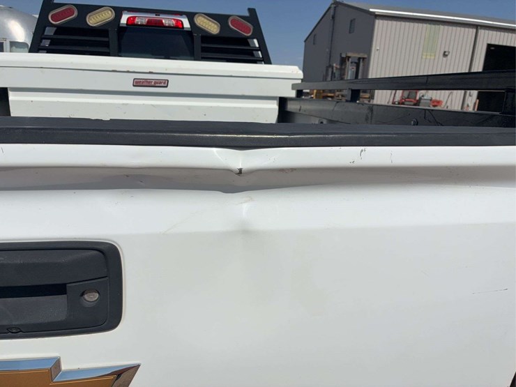 2017-chevrolet-silverado-2500-image-8