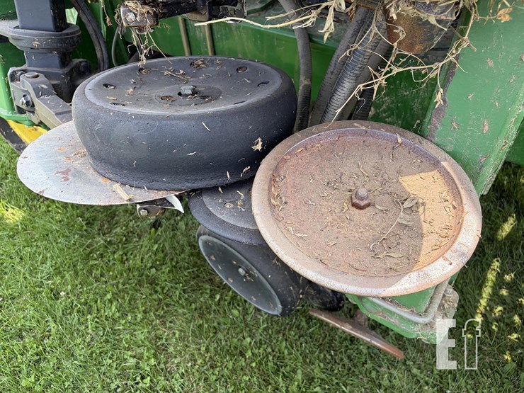 2012-john-deere-1990ccs-image-21