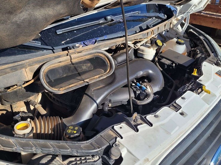 2015-ford-transit-image-25