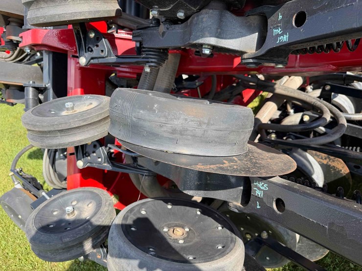 case-ih-550-image-14