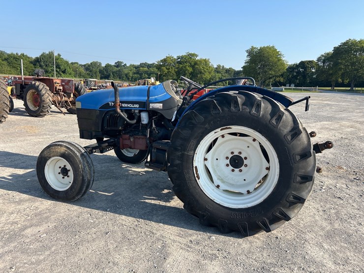 new-holland-tn70-image-2