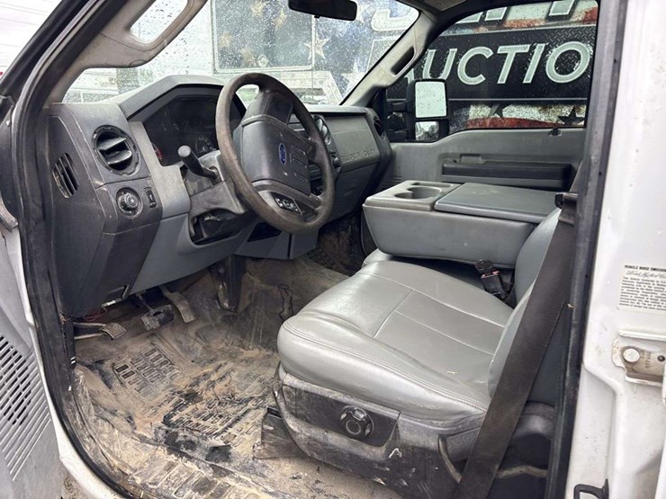 2011-ford-f350-image-9
