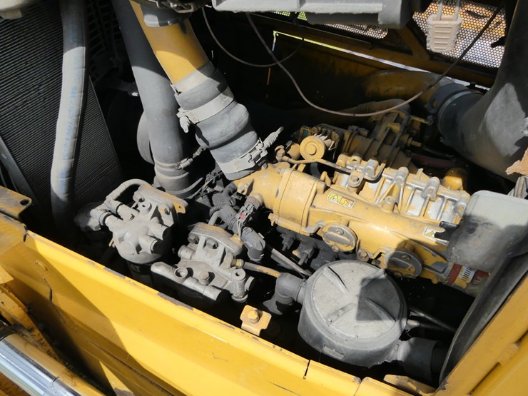 caterpillar-d6n-image-13